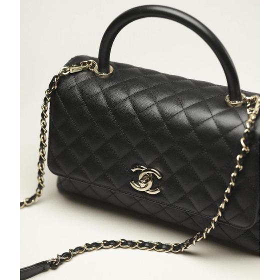 Large flap bag with handles