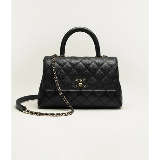 Flap bag with handle